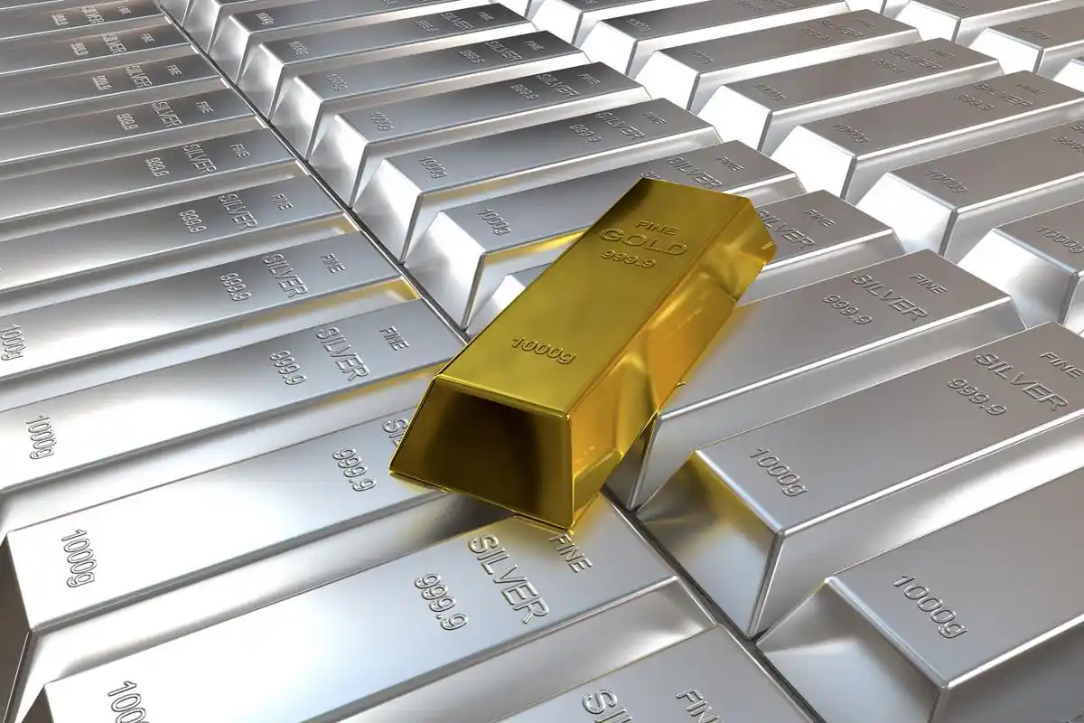 Spot silver prices have broken through $40 per ounce for the first time in 14 years and may rise further in the next two weeks.