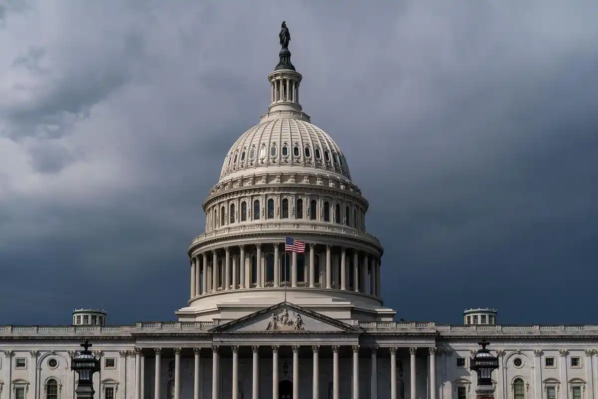 Senate Majority Leader: Optimistic that government shutdown could end this week