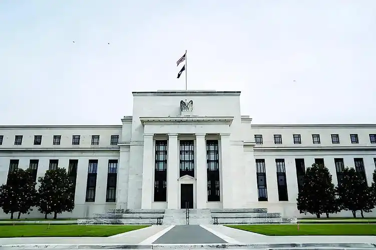 Moderate Fed officials are stepping up their efforts, and expectations for a rate cut in December have risen.