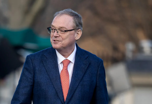 Hassett: The Federal Reserve should continue to cut interest rates