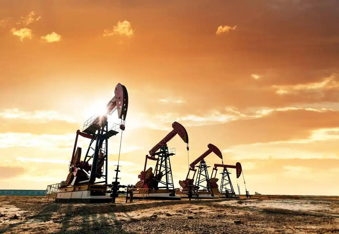 To restore Venezuela’s oil production, the United States needs to invest 100 billion dollars first.