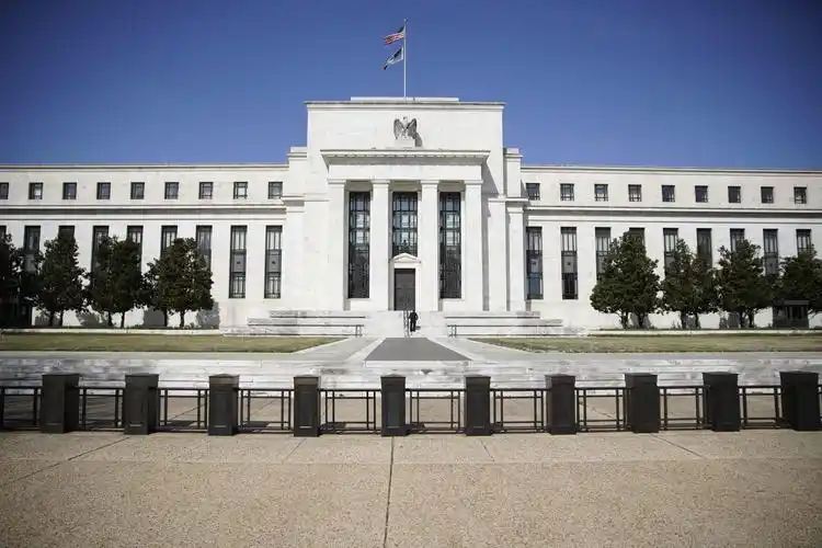 Milan: The Federal Reserve should cut interest rates by 100 basis points in 2026.