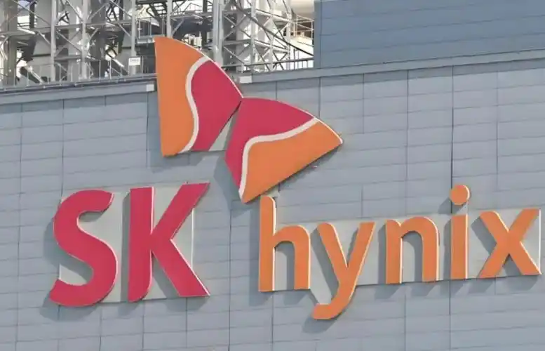 SK Hynix joins the trillion-dollar club, with institutions believing there is still room for growth.